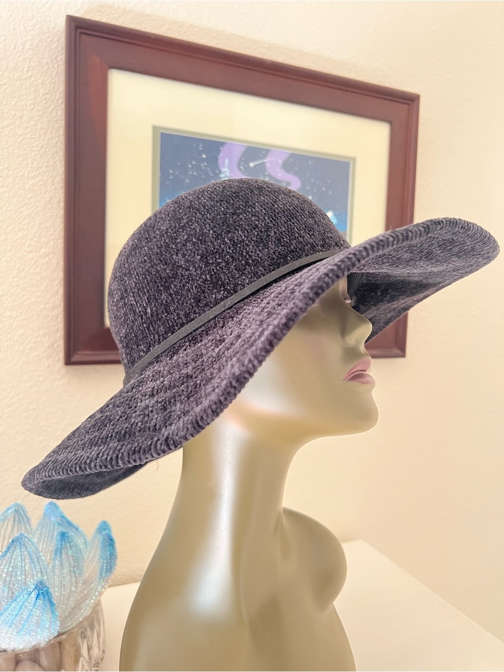 Chic Wide-Brim Floppy Hat in Charcoal Gray/black